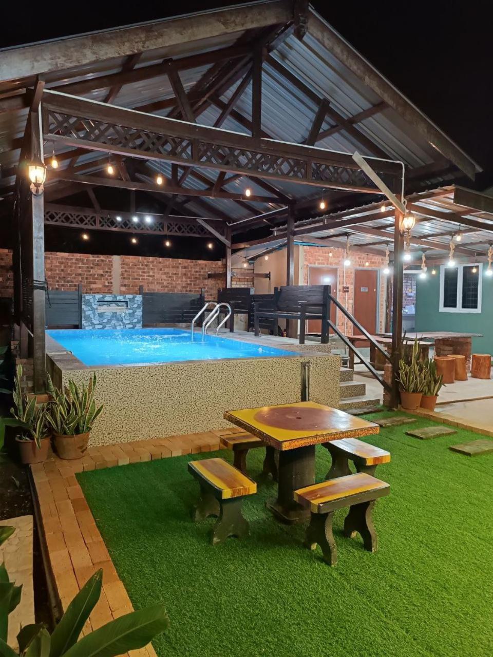 D Sepakat Private Pool Holiday home
